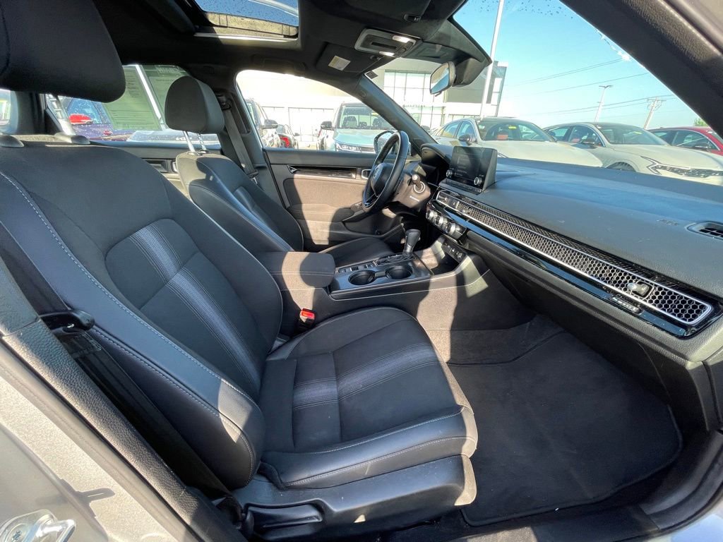 Used 2025 Honda Civic Sport image 26