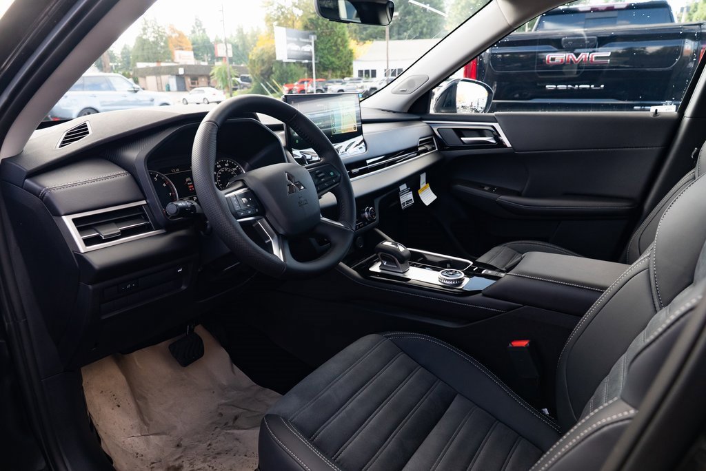 New 2025 Mitsubishi Outlander SE image 19