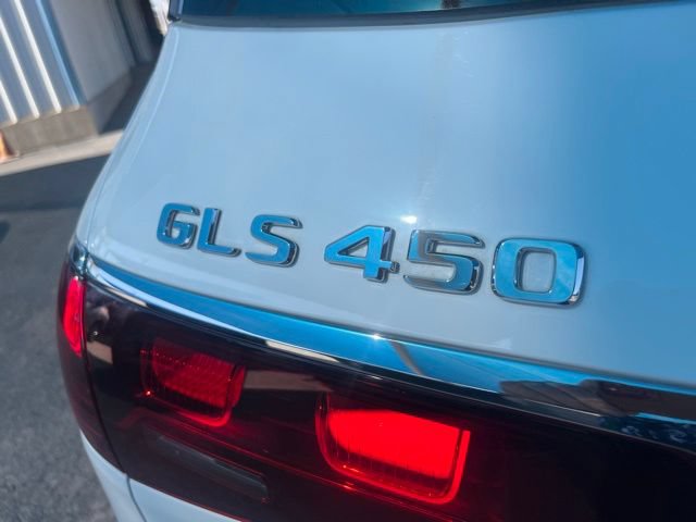 Used 2025 Mercedes-Benz GLS 450 4MATIC image 6
