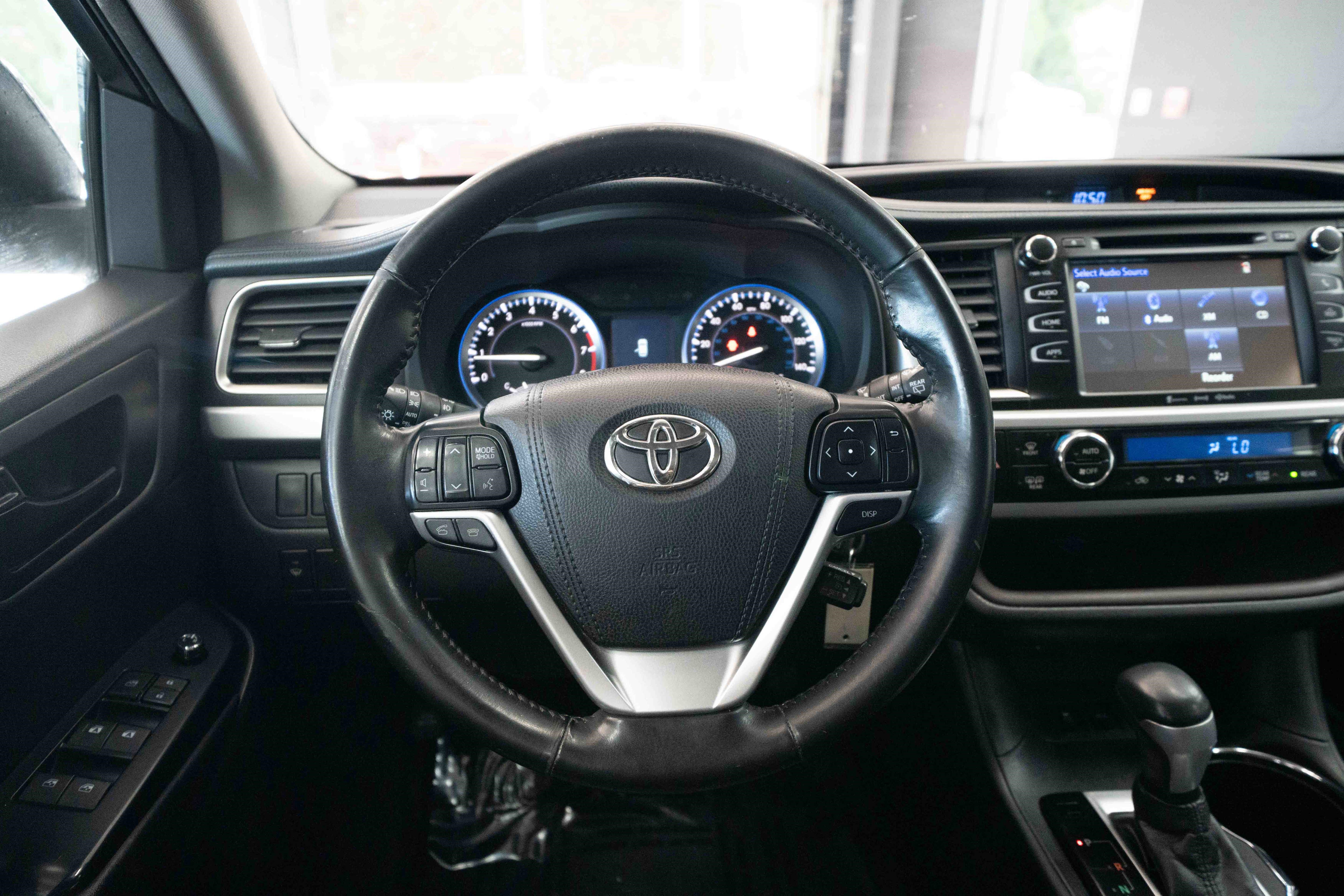 Used 2016 Toyota Highlander Plus AWD/4WD image 21