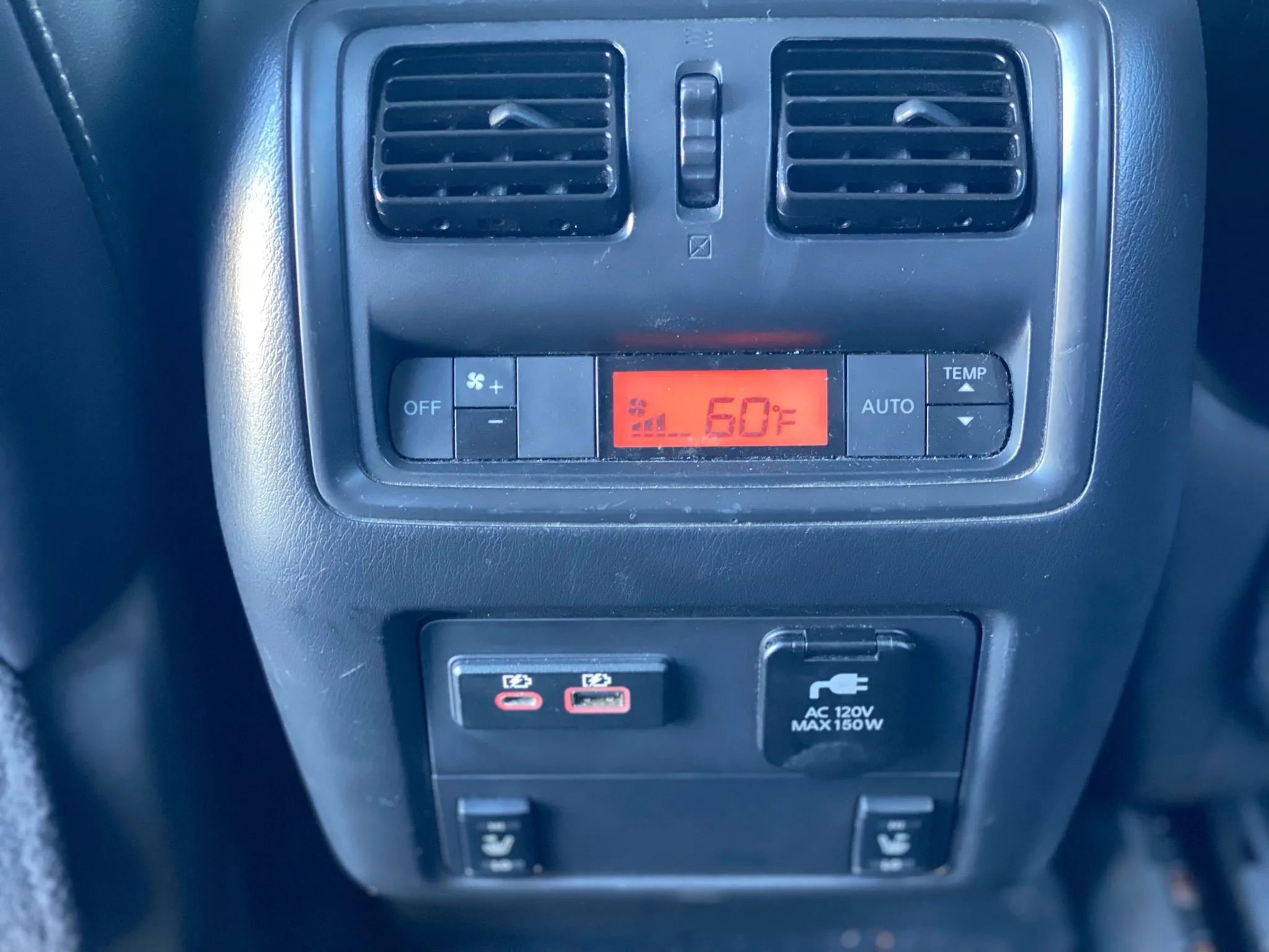 Used 2020 Nissan Pathfinder SL image 24