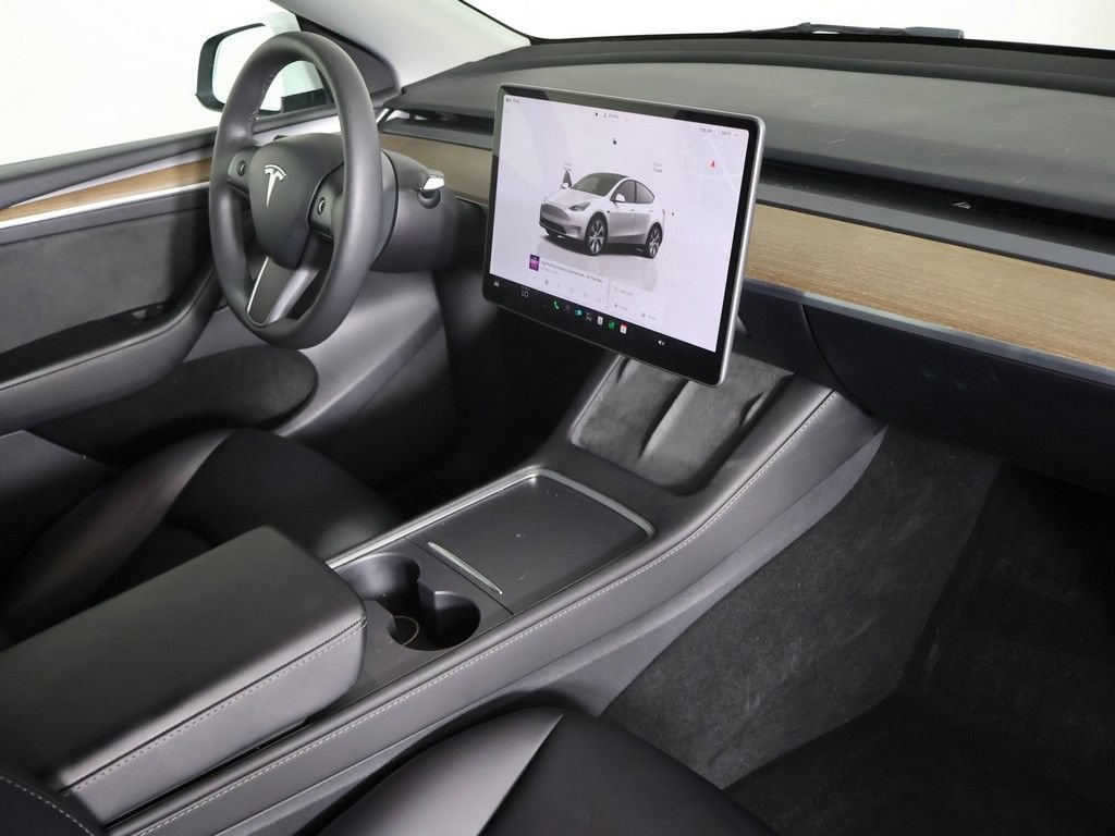 Used 2023 Tesla Model Y Long Range AWD/4WD image 31