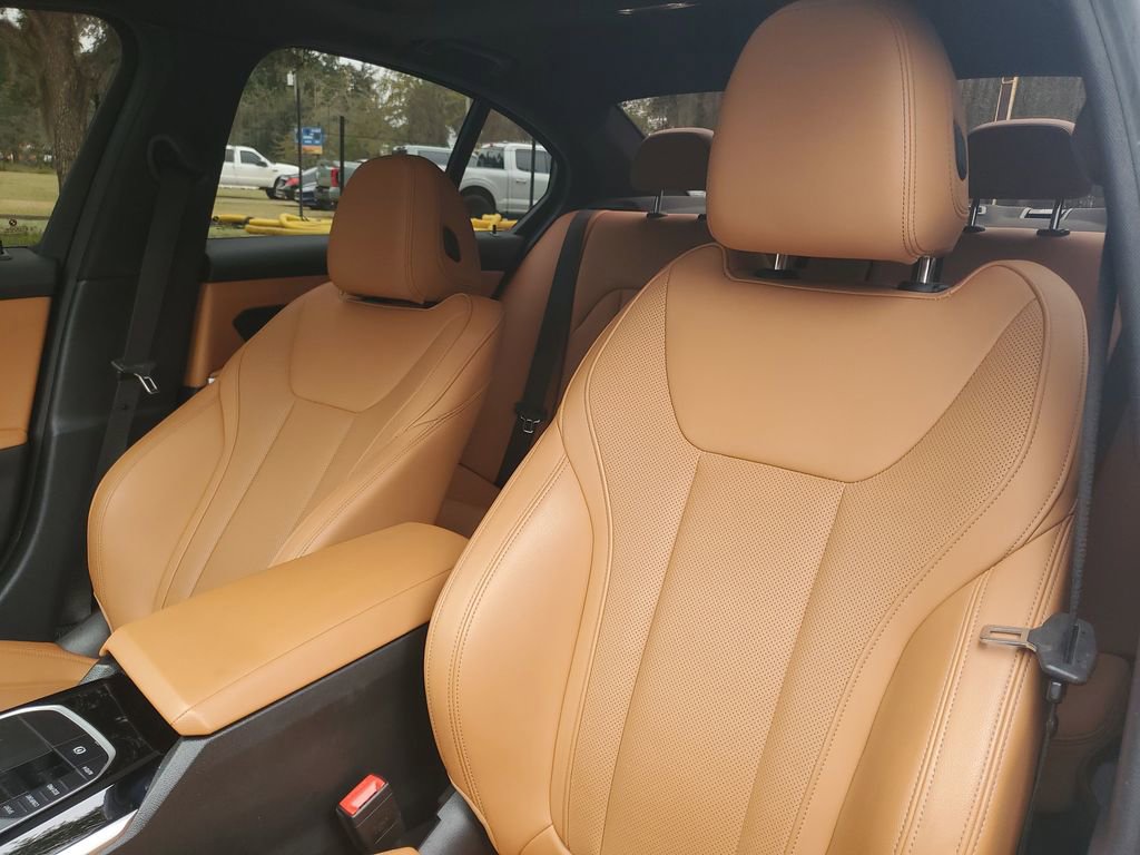 Used 2023 BMW 330i Sedan w/ Convenience Package image 14