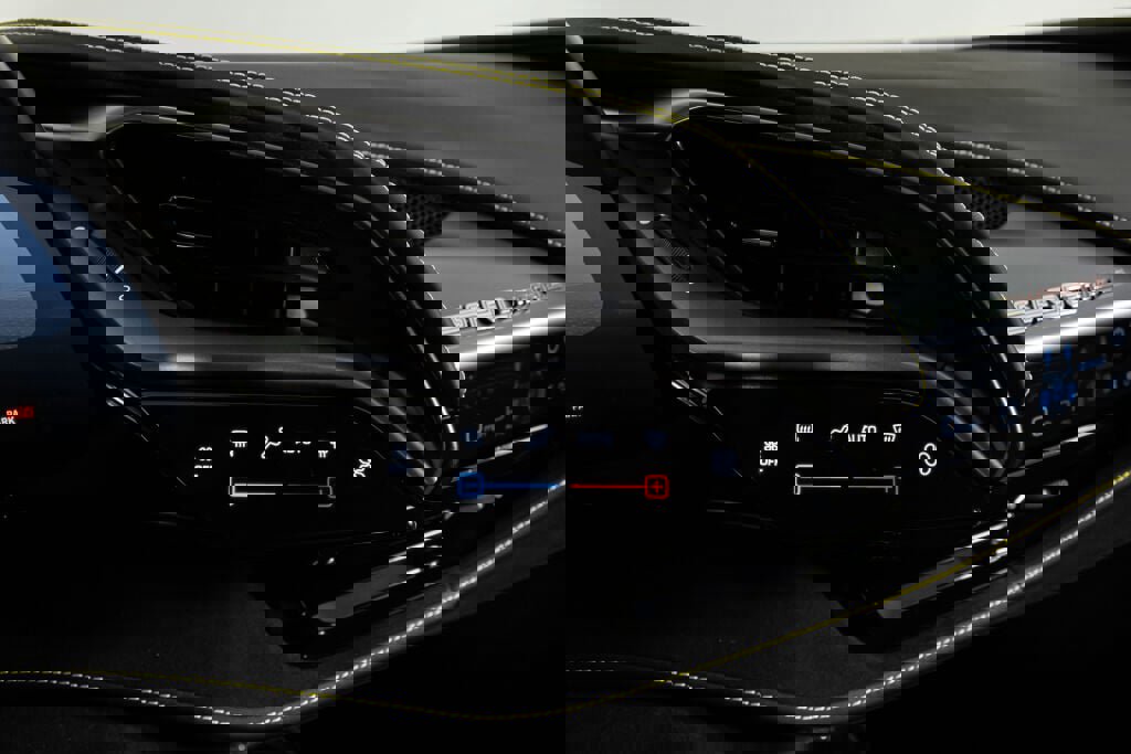 Certified 2022 Ferrari SF90 Stradale image 40