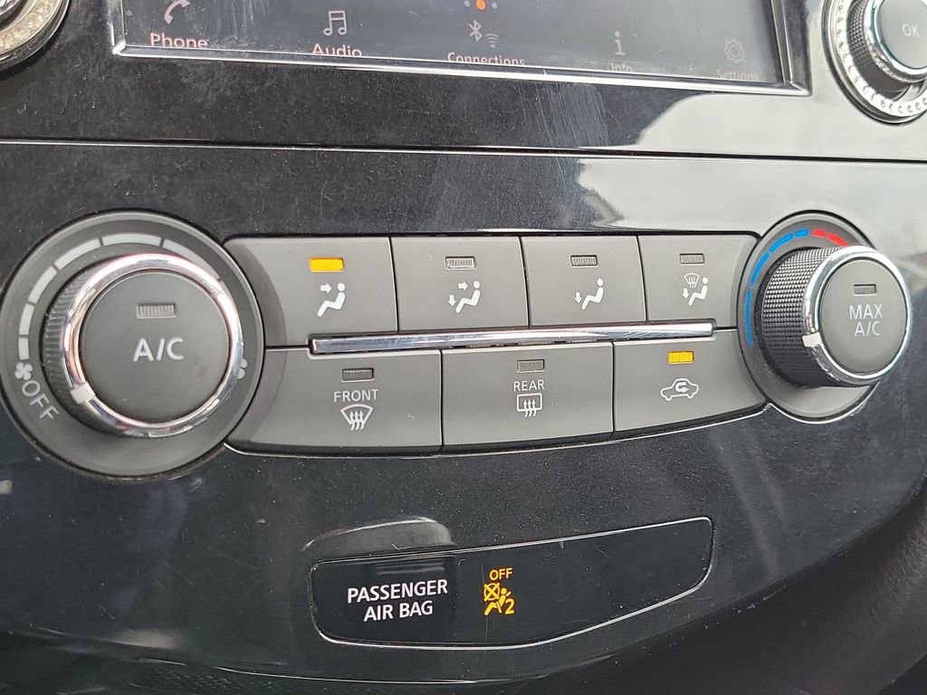 Used 2020 Nissan Rogue Sport S image 26