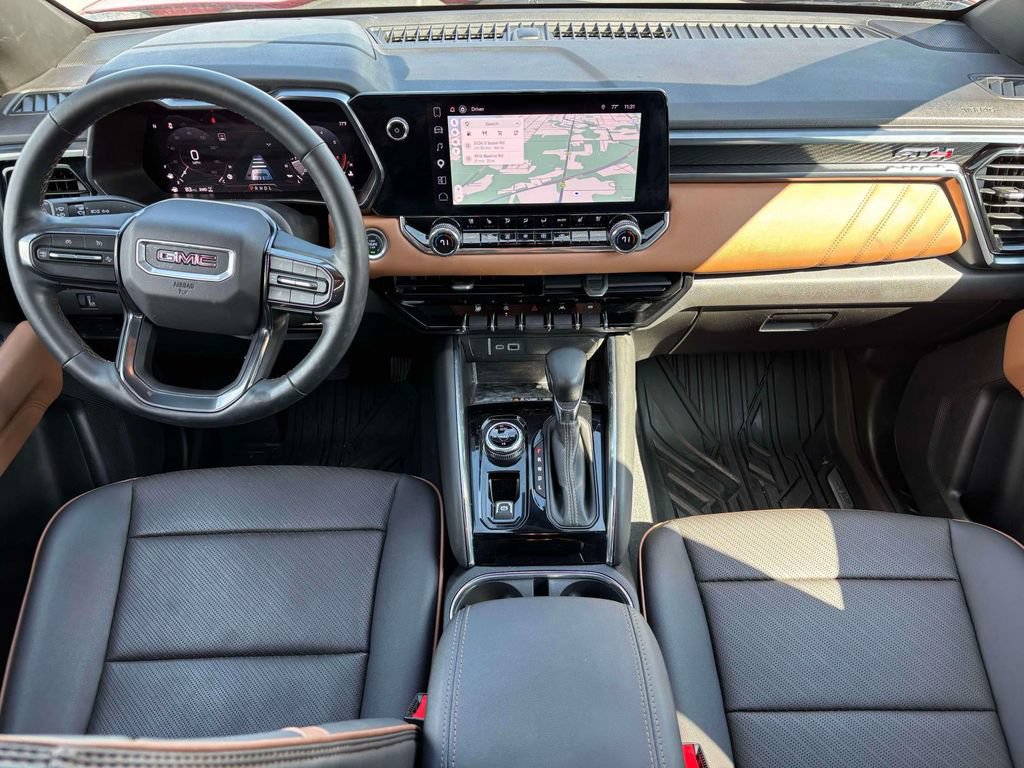 Used 2025 GMC Canyon AT4 w/ AT4 Premium Package AWD/4WD image 24