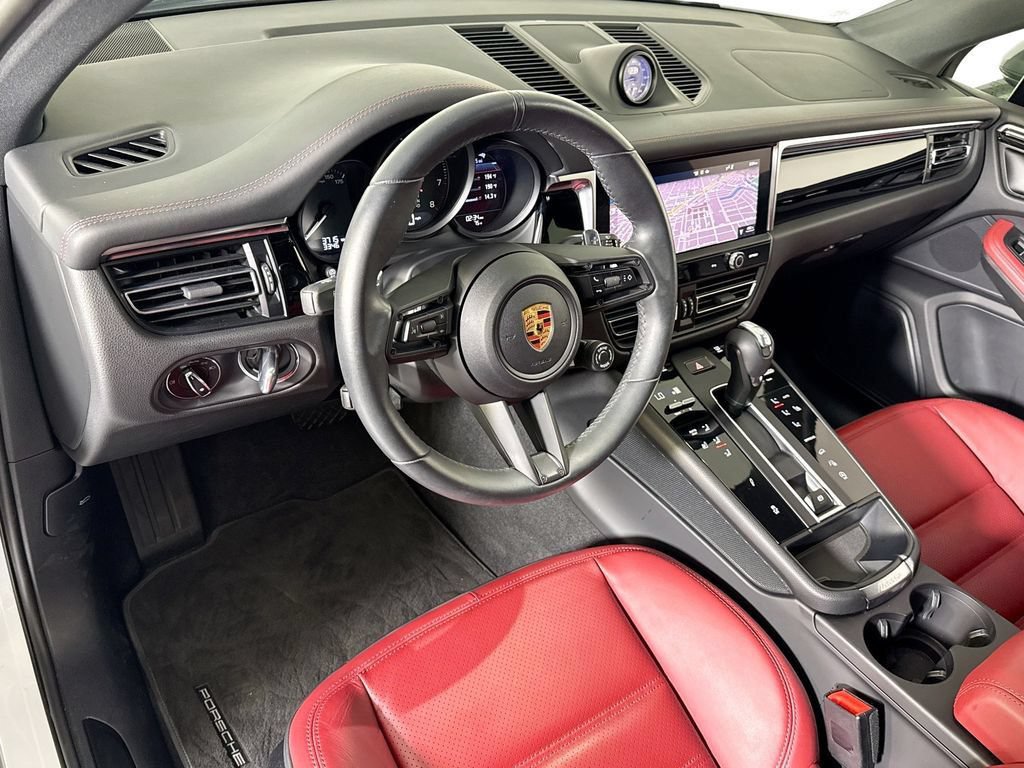 Certified 2023 Porsche Macan Turbo AWD/4WD image 4