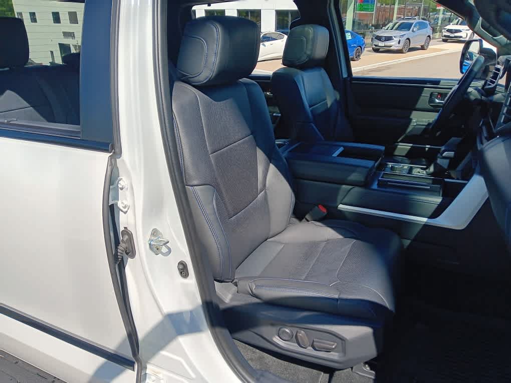 Used 2024 Toyota Tundra Platinum AWD/4WD image 11