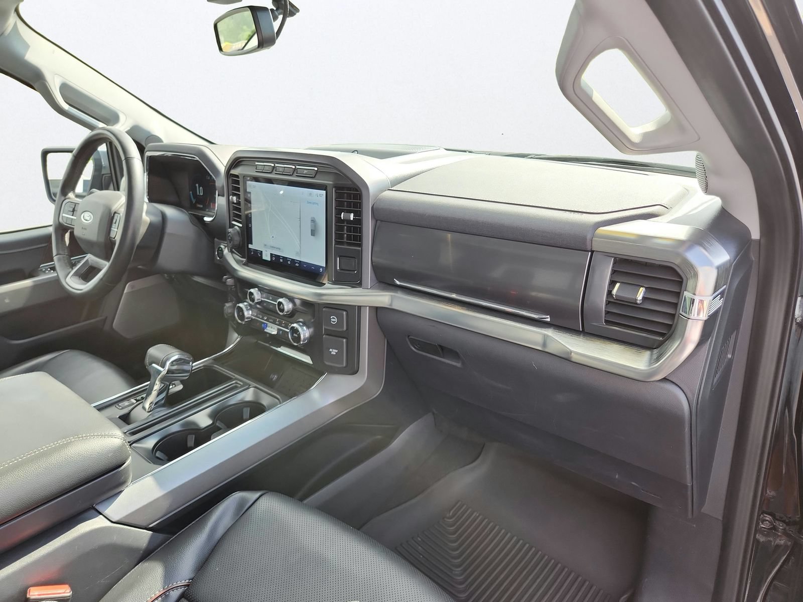 Used 2023 Ford F150 Lariat w/ Equipment Group 502A High AWD/4WD image 27