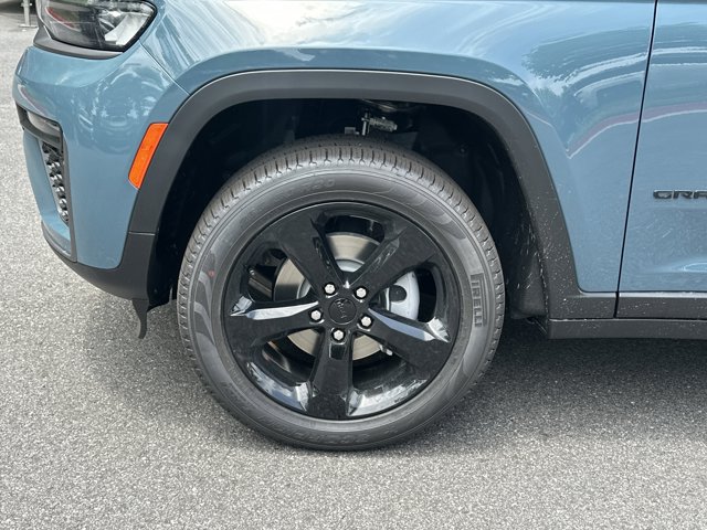New 2026 Jeep Grand Cherokee Limited w/ Limited Altitude Package AWD/4WD image 11