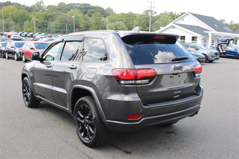 Used 2020 Jeep Grand Cherokee Altitude image 6