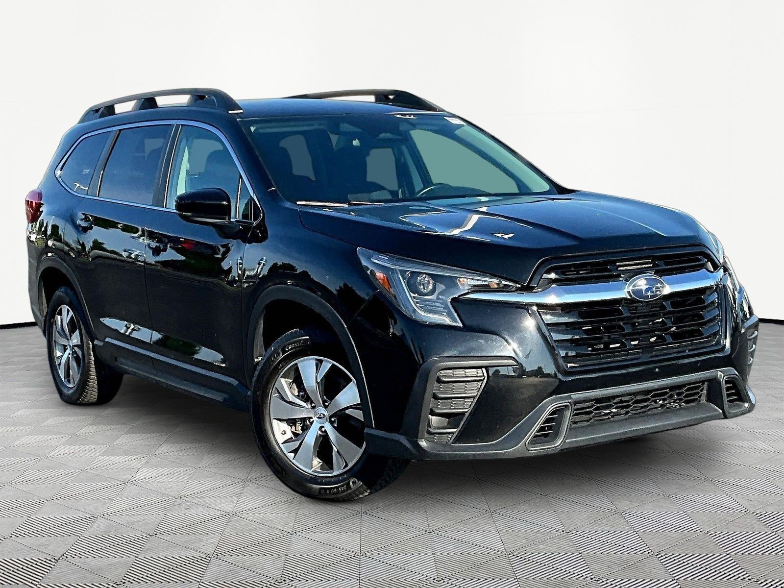Used 2024 Subaru Ascent Premium AWD/4WD image 3