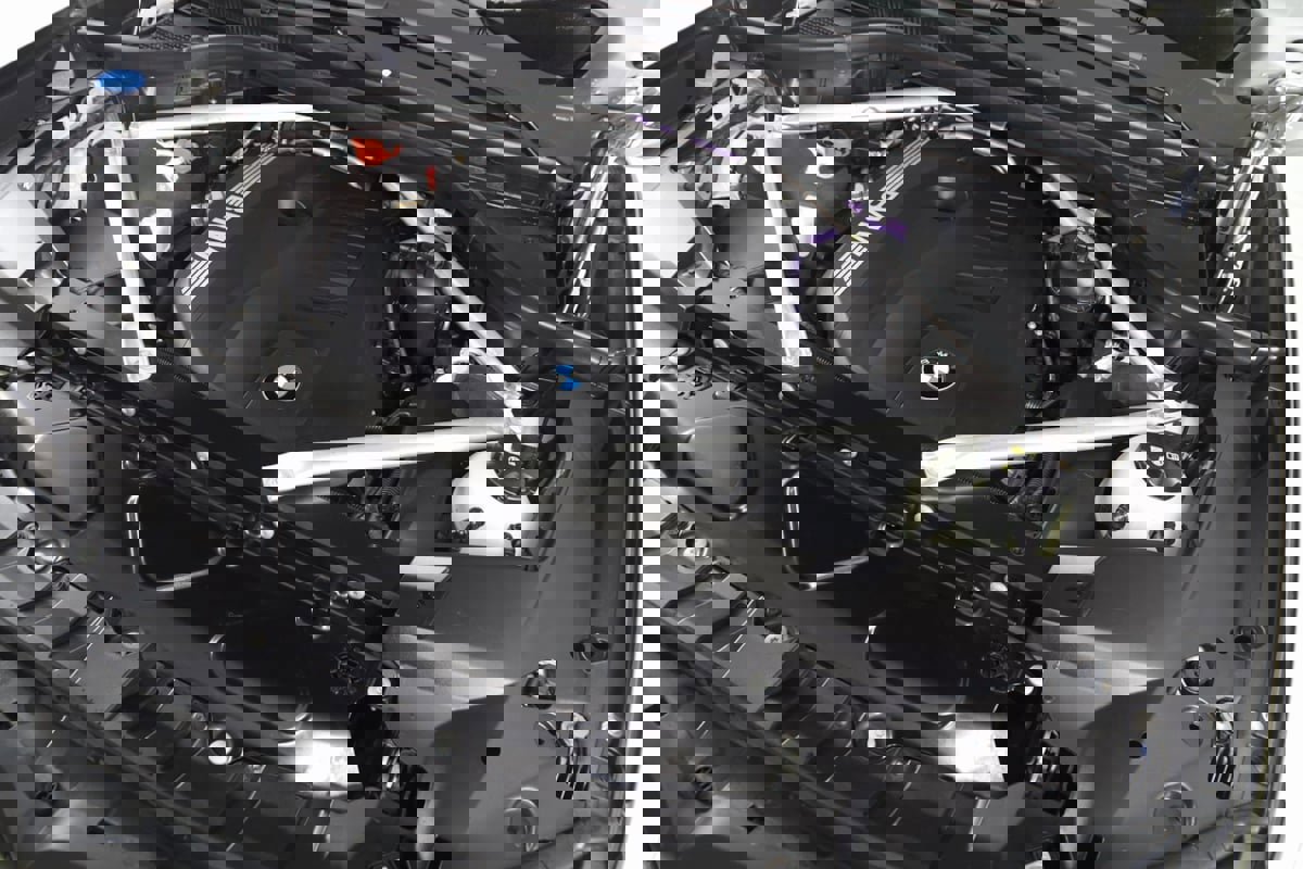 Used 2023 BMW X7 xDrive40i w/ M Sport Package image 25