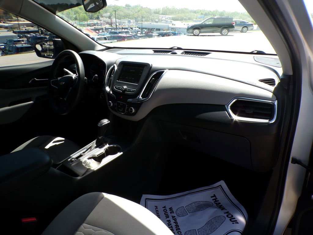 Used 2019 Chevrolet Equinox LS w/ LS Convenience Package AWD/4WD image 13