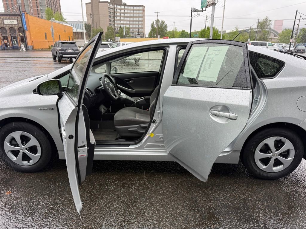 Used 2015 Toyota Prius Two FWD image 17