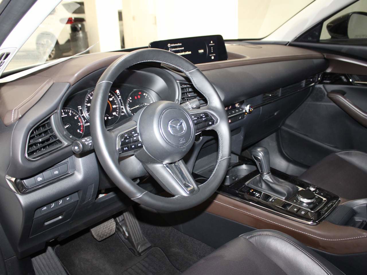 Used 2025 MAZDA CX-30 2.5 Turbo w/ Premium Package AWD/4WD image 12
