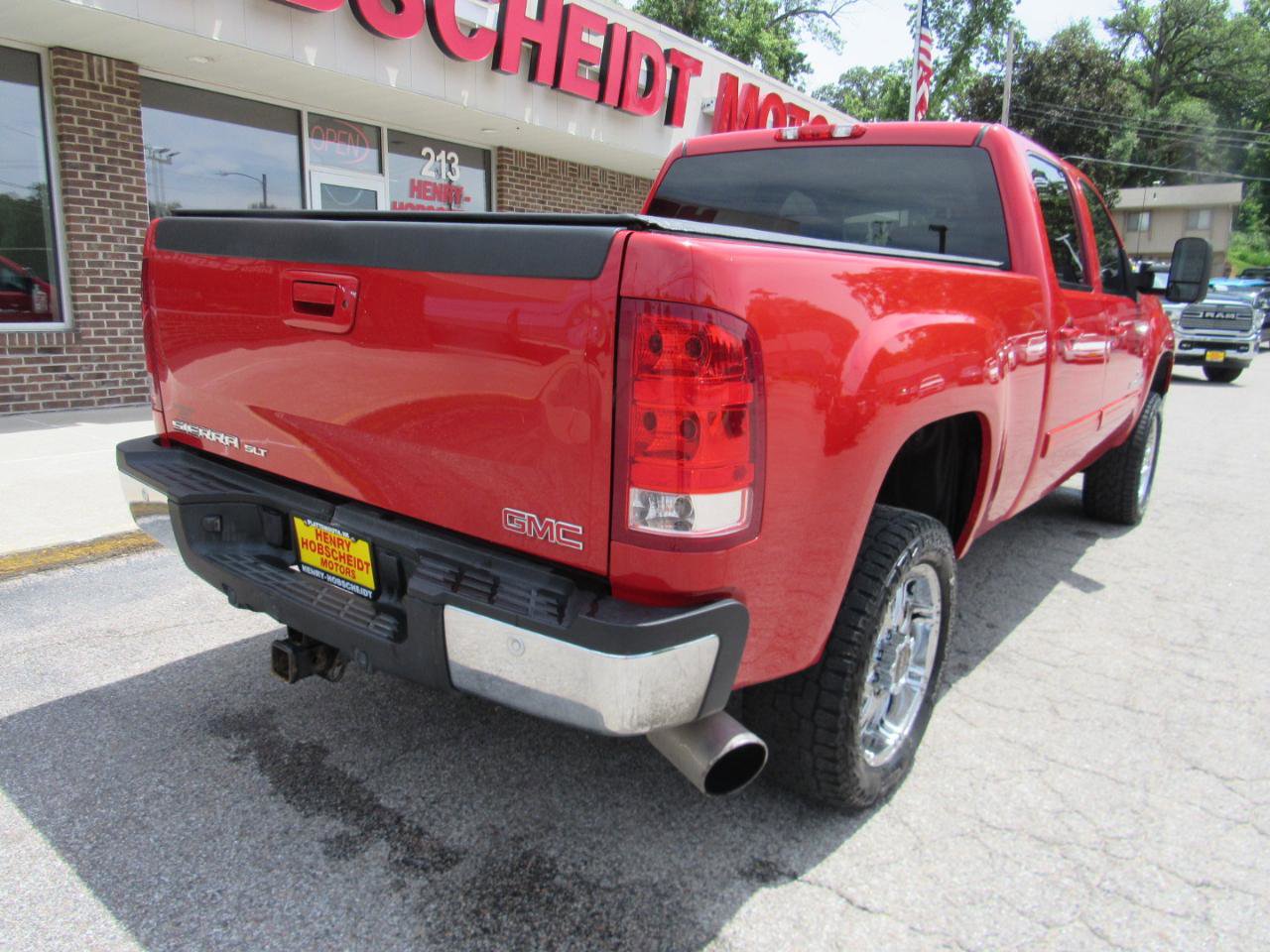 Used 2008 GMC Sierra 2500 SLT w/ Z71 Off-Road Package AWD/4WD image 11
