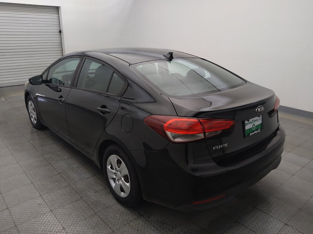 Used 2017 Kia Forte LX FWD image 5