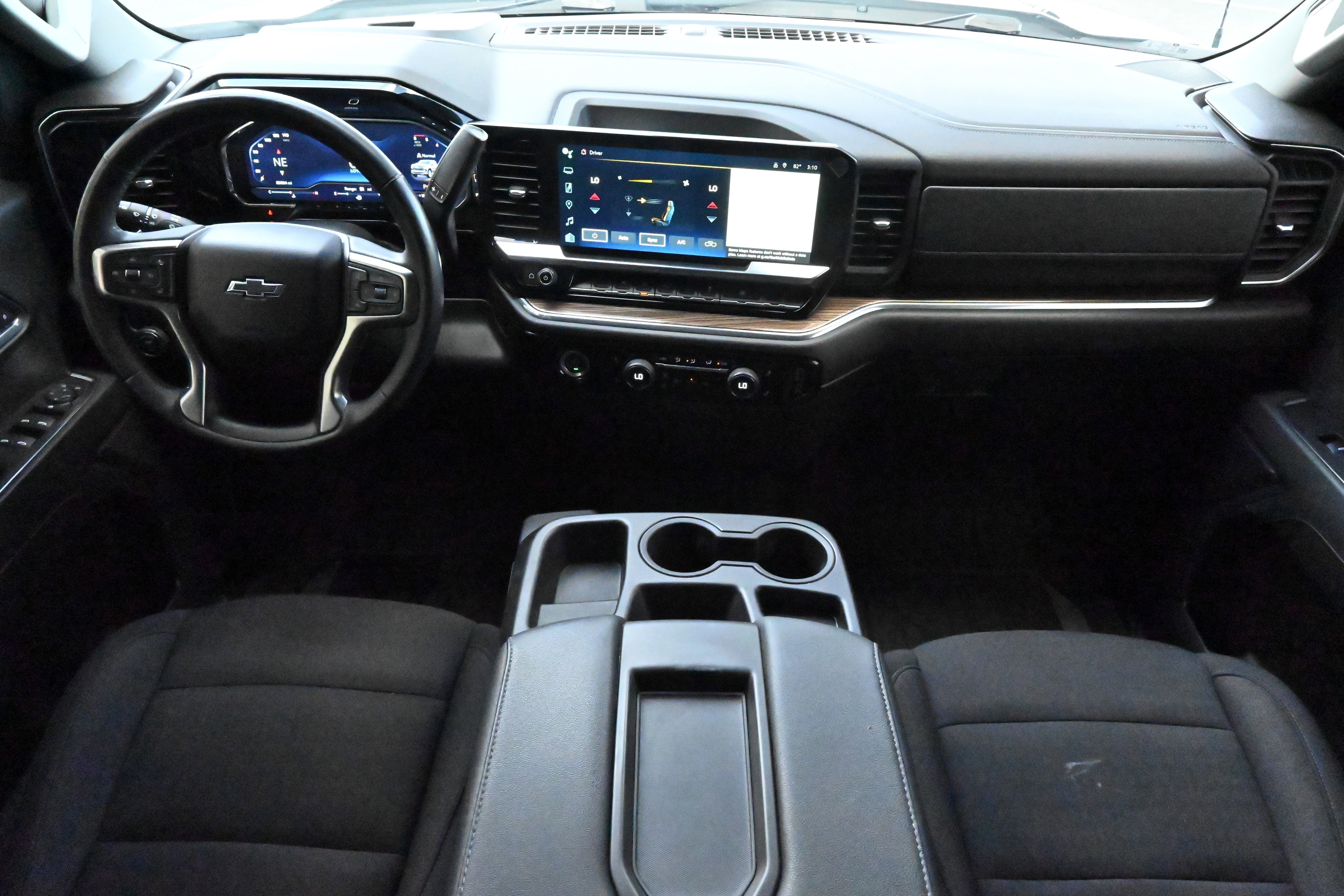 Used 2024 Chevrolet Silverado 1500 RST w/ Protection Package image 2