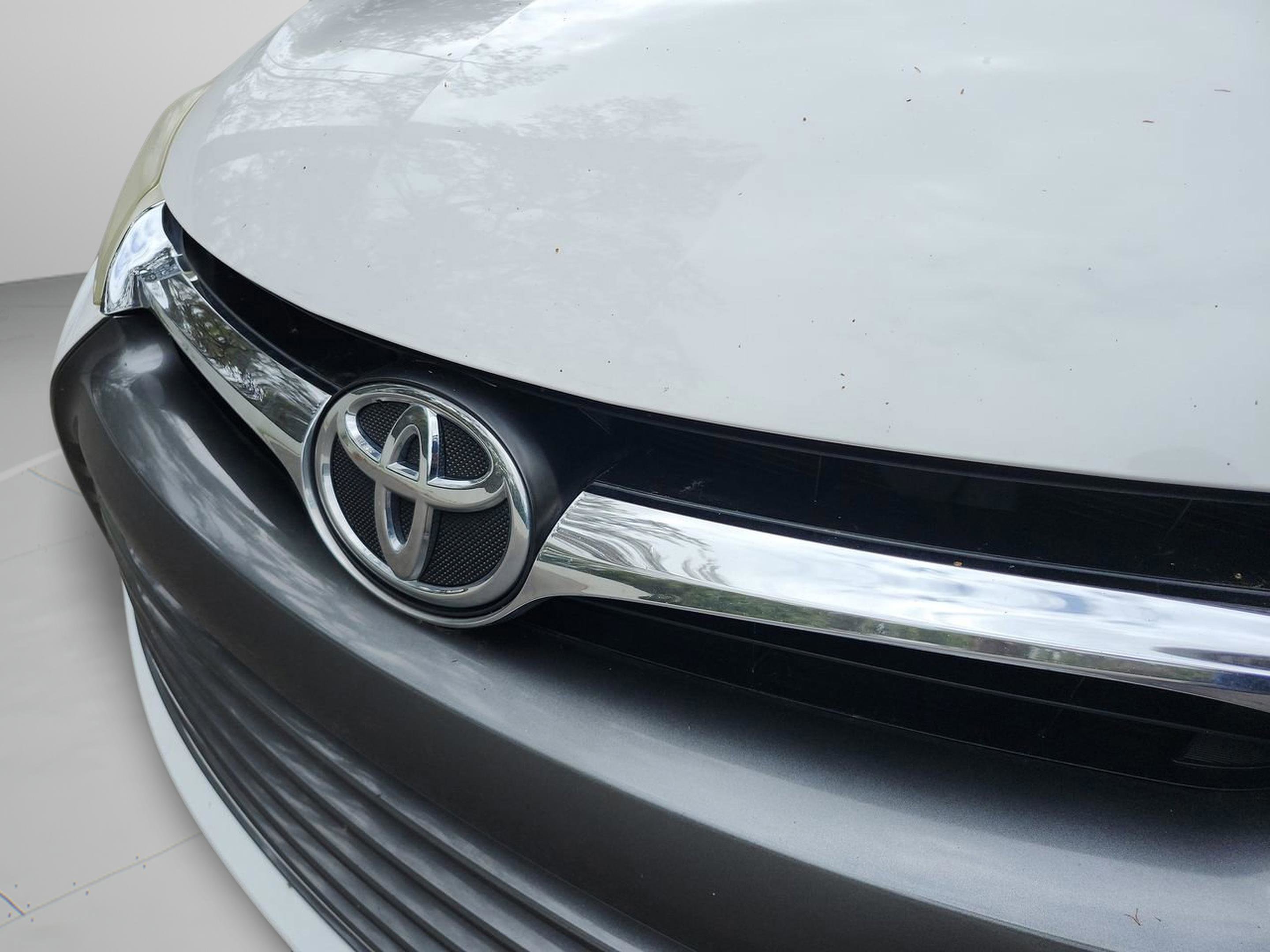 Used 2017 Toyota Camry LE FWD image 19