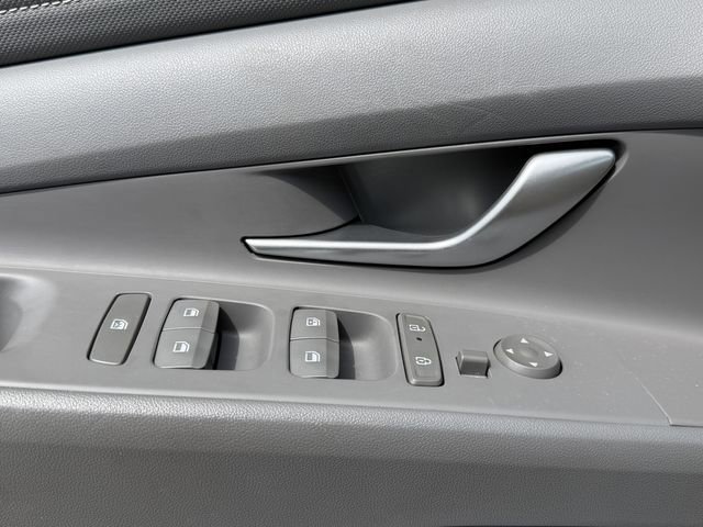 Used 2025 Hyundai Elantra SEL image 23