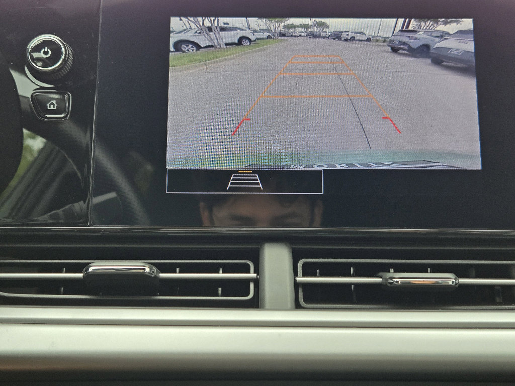 Used 2024 Chevrolet Trax RS w/ Driver Confidence Package image 7