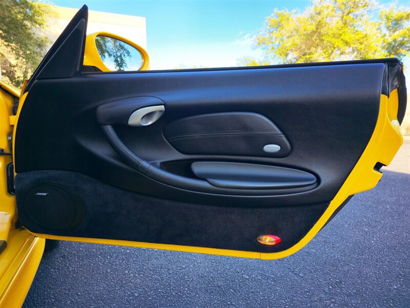 Used 2003 Porsche Boxster RWD image 22