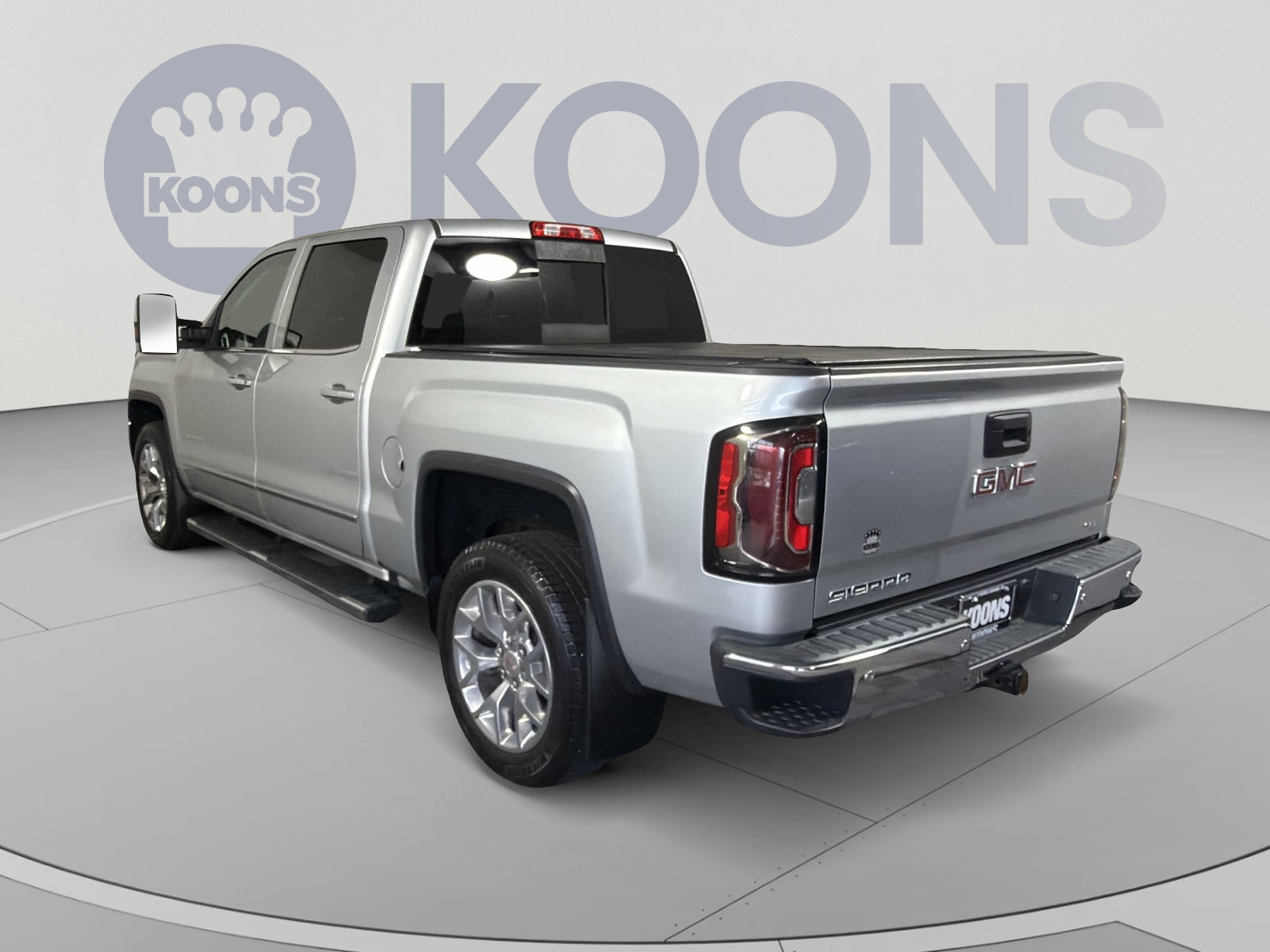 Used 2018 GMC Sierra 1500 SLT AWD/4WD image 4