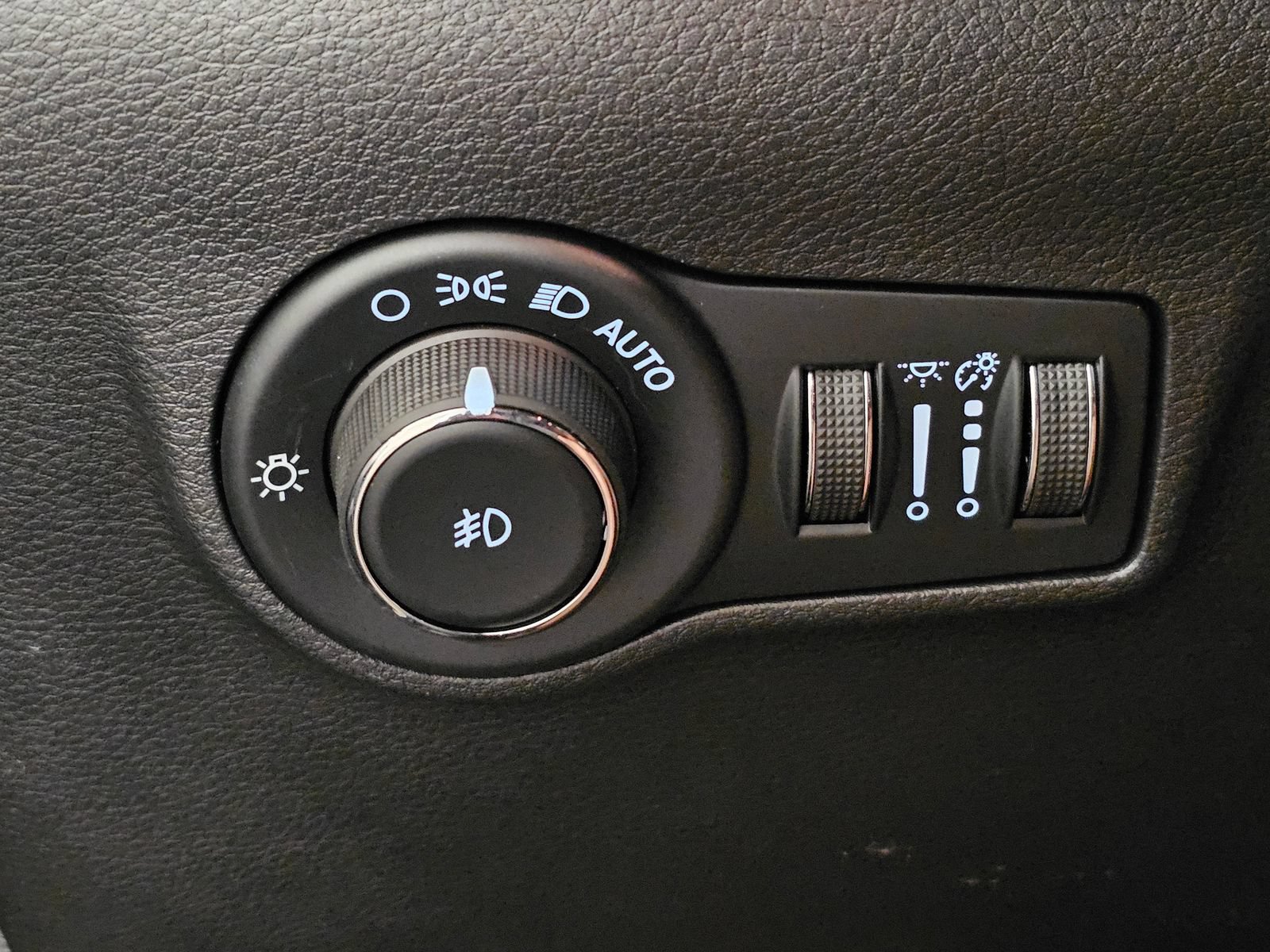 New 2026 Jeep Compass Limited AWD/4WD image 16