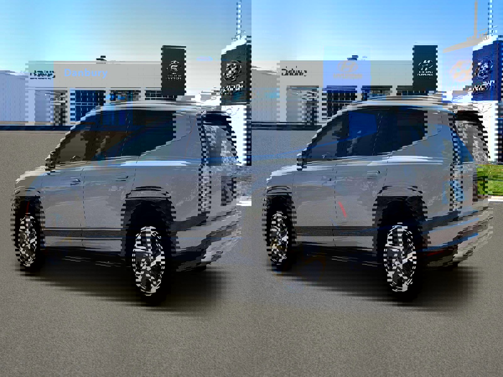 New 2026 Hyundai Ioniq 9 Limited w/ Tow & Go Package image 4