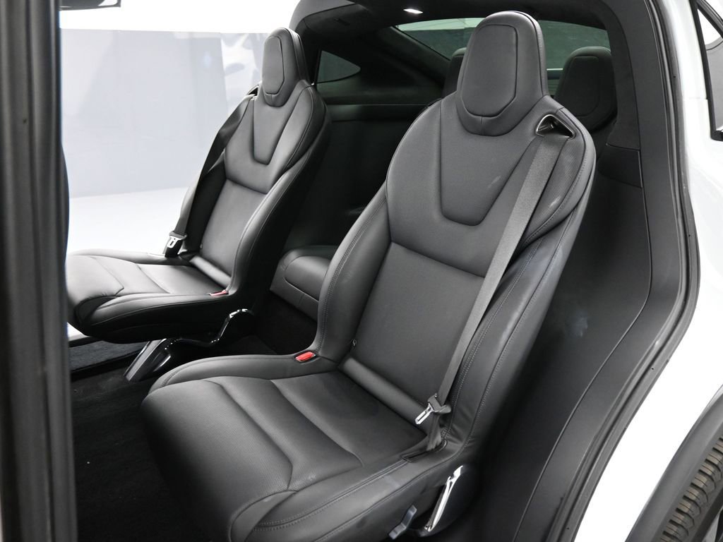 Used 2022 Tesla Model X image 14