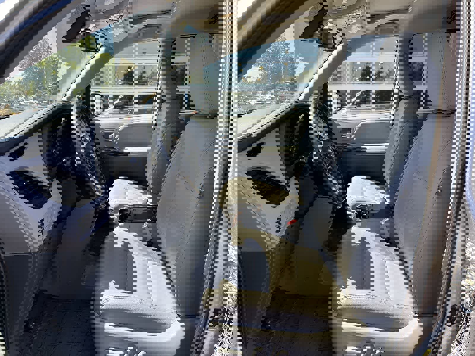 Used 2020 Toyota Sienna XLE image 8