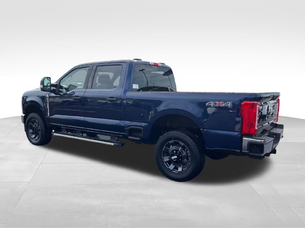 New 2027 Ford F250 XLT AWD/4WD image 3