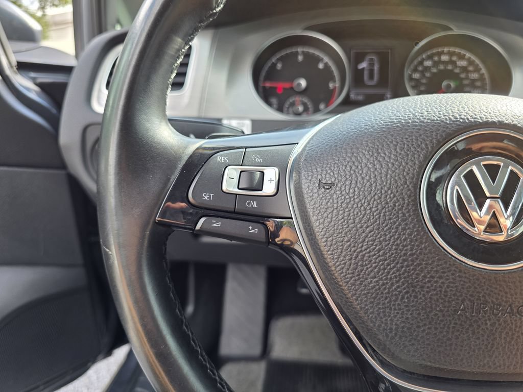 Used 2015 Volkswagen Golf TDI SE FWD image 25