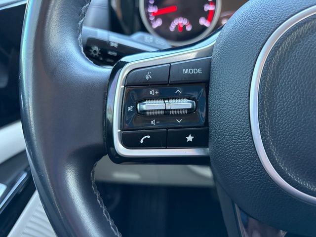 Certified 2024 Kia Carnival EX FWD image 11