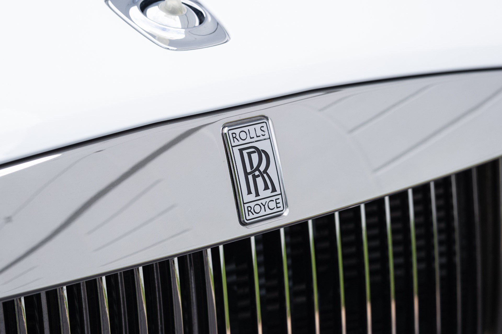 Used 2017 Rolls-Royce Dawn RWD image 16
