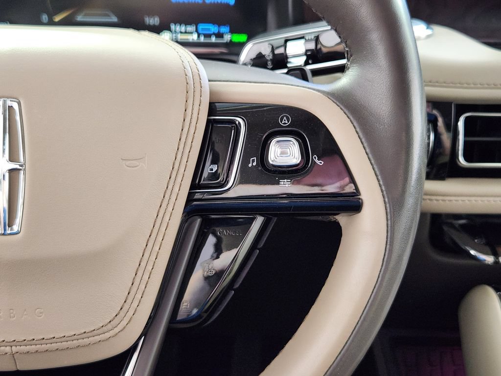 Used 2021 Lincoln Aviator Grand Touring w/ Equipment Group 302A AWD/4WD image 19