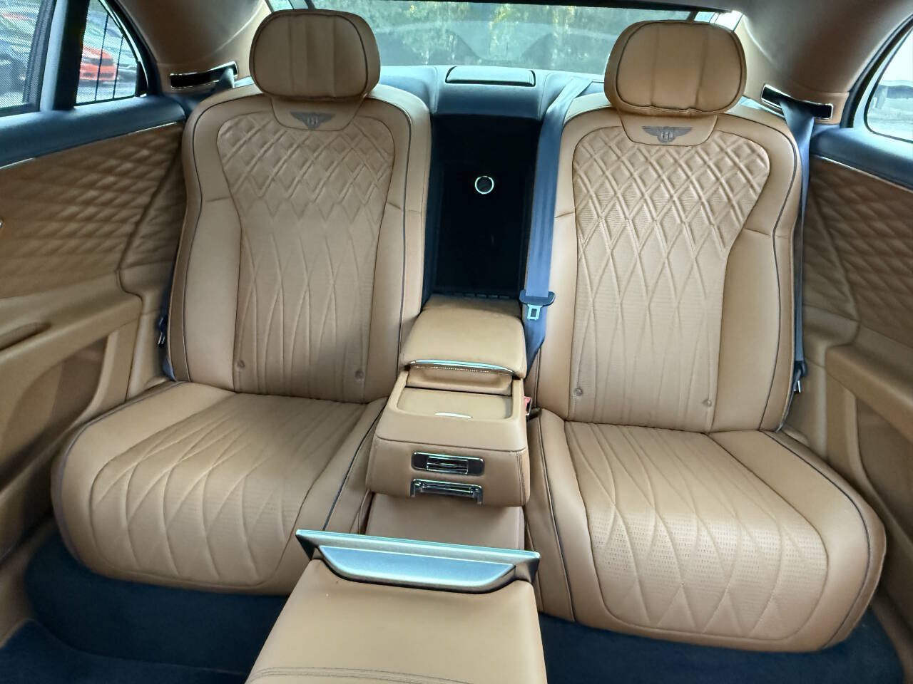 Used 2022 Bentley Flying Spur V8 AWD/4WD image 20