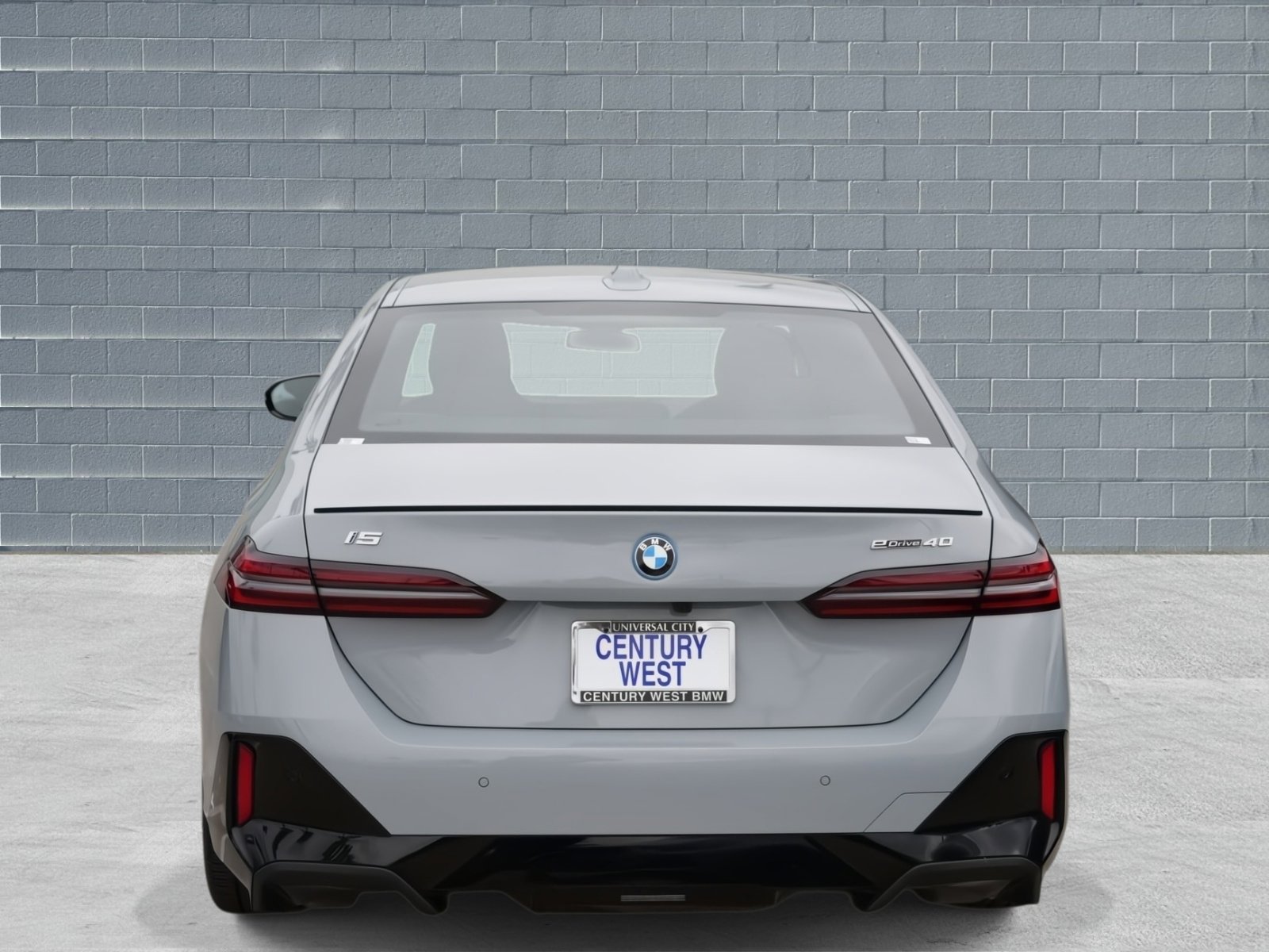 Used 2025 BMW i5 eDrive40i w/ M Sport Package image 4