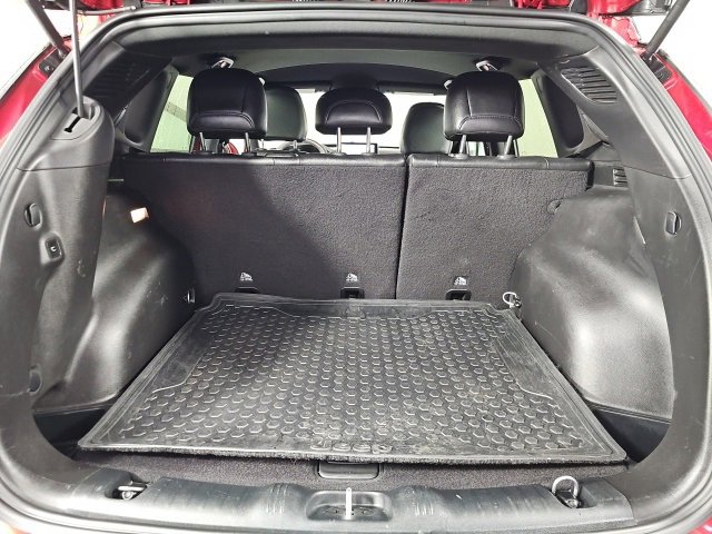 Certified 2025 Jeep Compass Trailhawk w/ Trailhawk Elite Group image 24