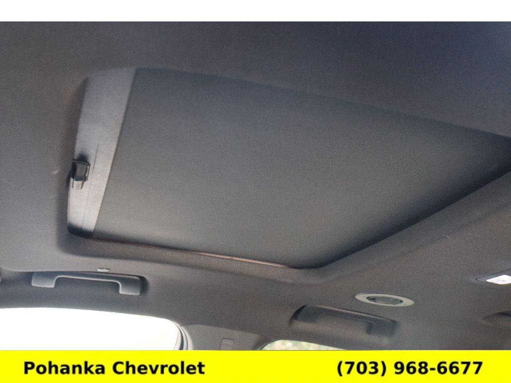 Certified 2023 Chevrolet Traverse RS image 19