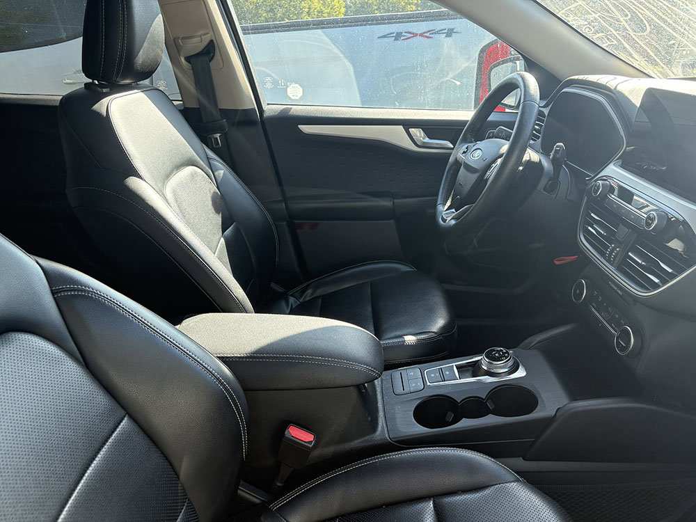 Used 2020 Ford Escape SEL image 5