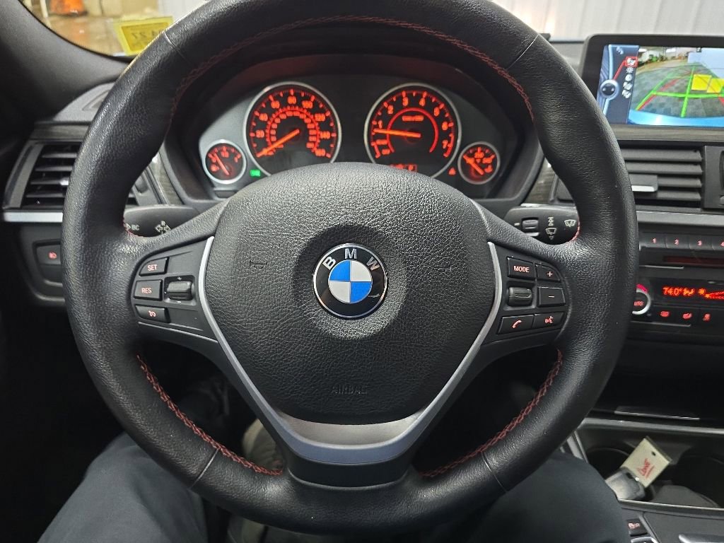 Used 2013 BMW 335i xDrive Sedan AWD/4WD image 18