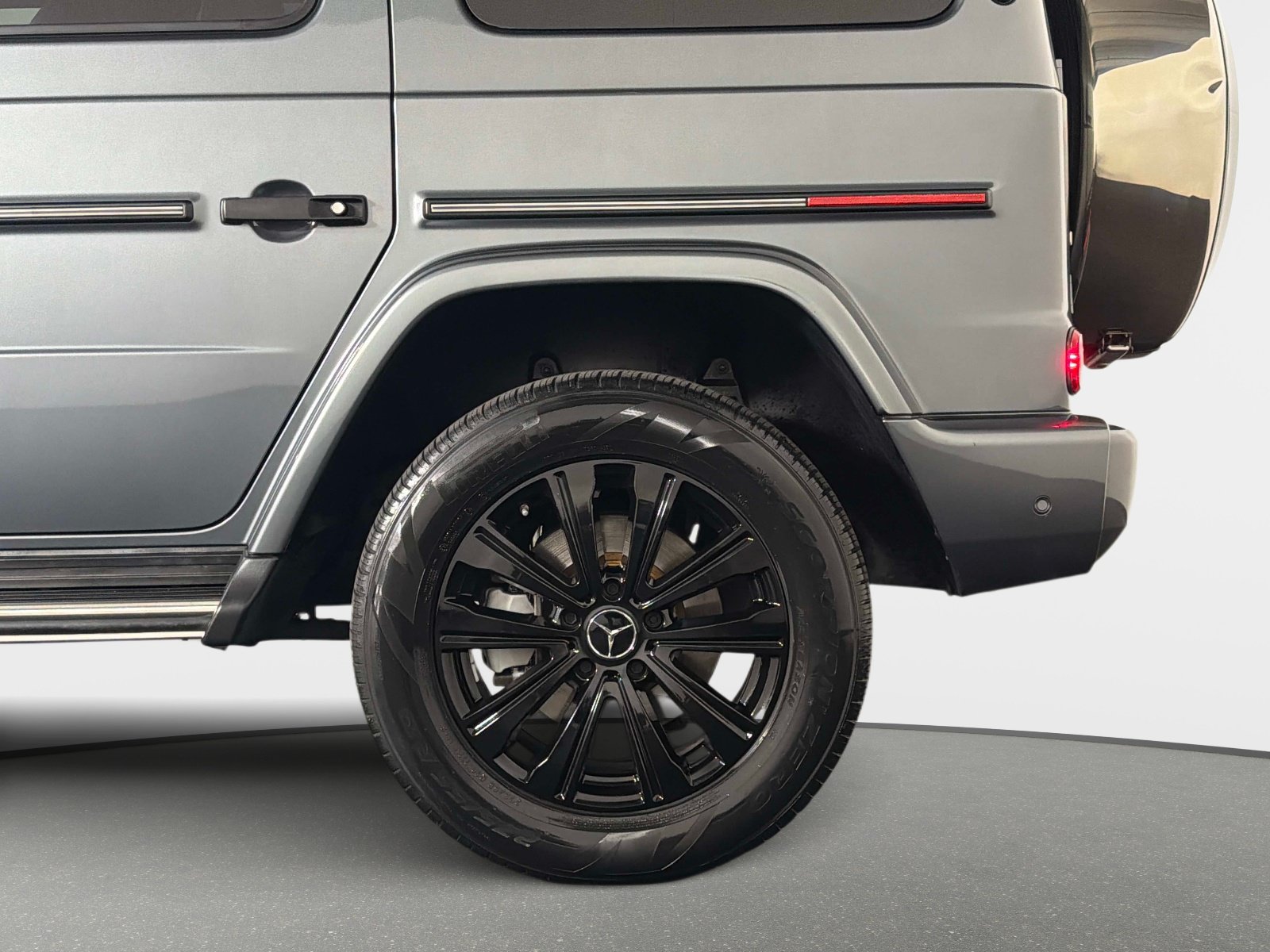 Used 2021 Mercedes-Benz G 550 image 13
