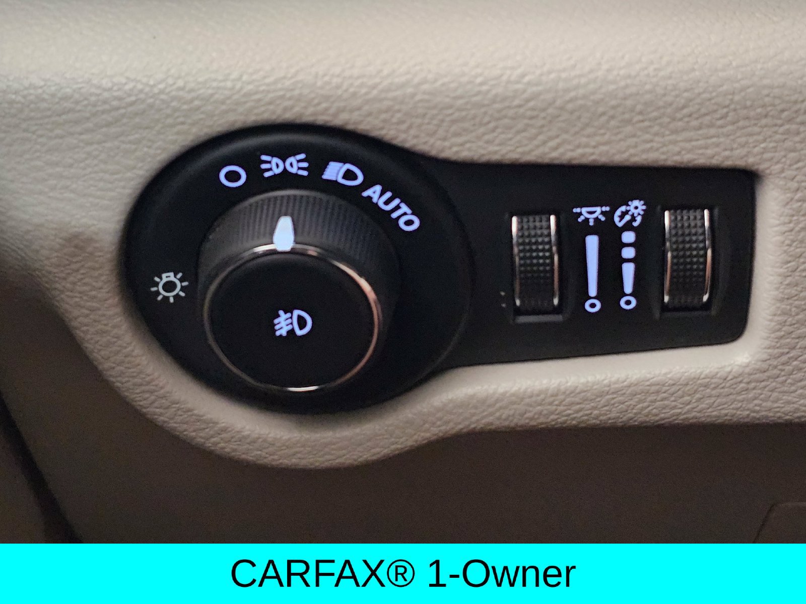 Used 2024 Chrysler Pacifica Limited FWD image 17