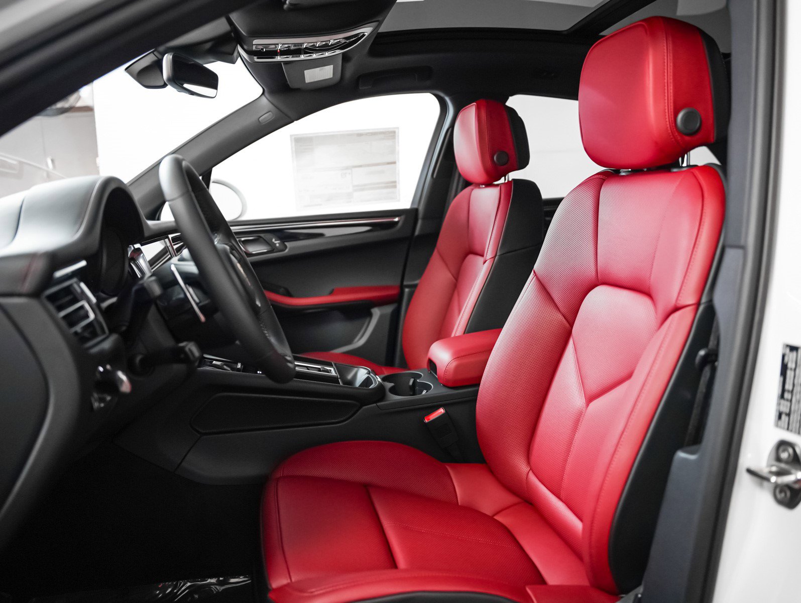 New 2026 Porsche Macan S image 5