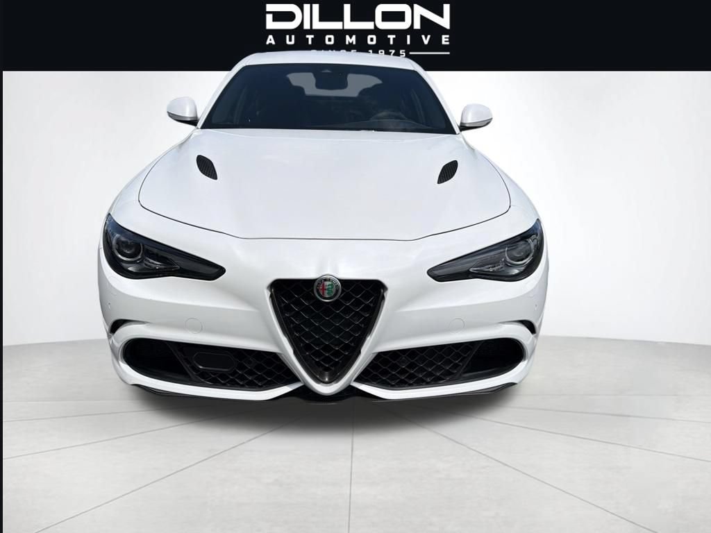 Used 2017 Alfa Romeo Giulia Quadrifoglio RWD image 2