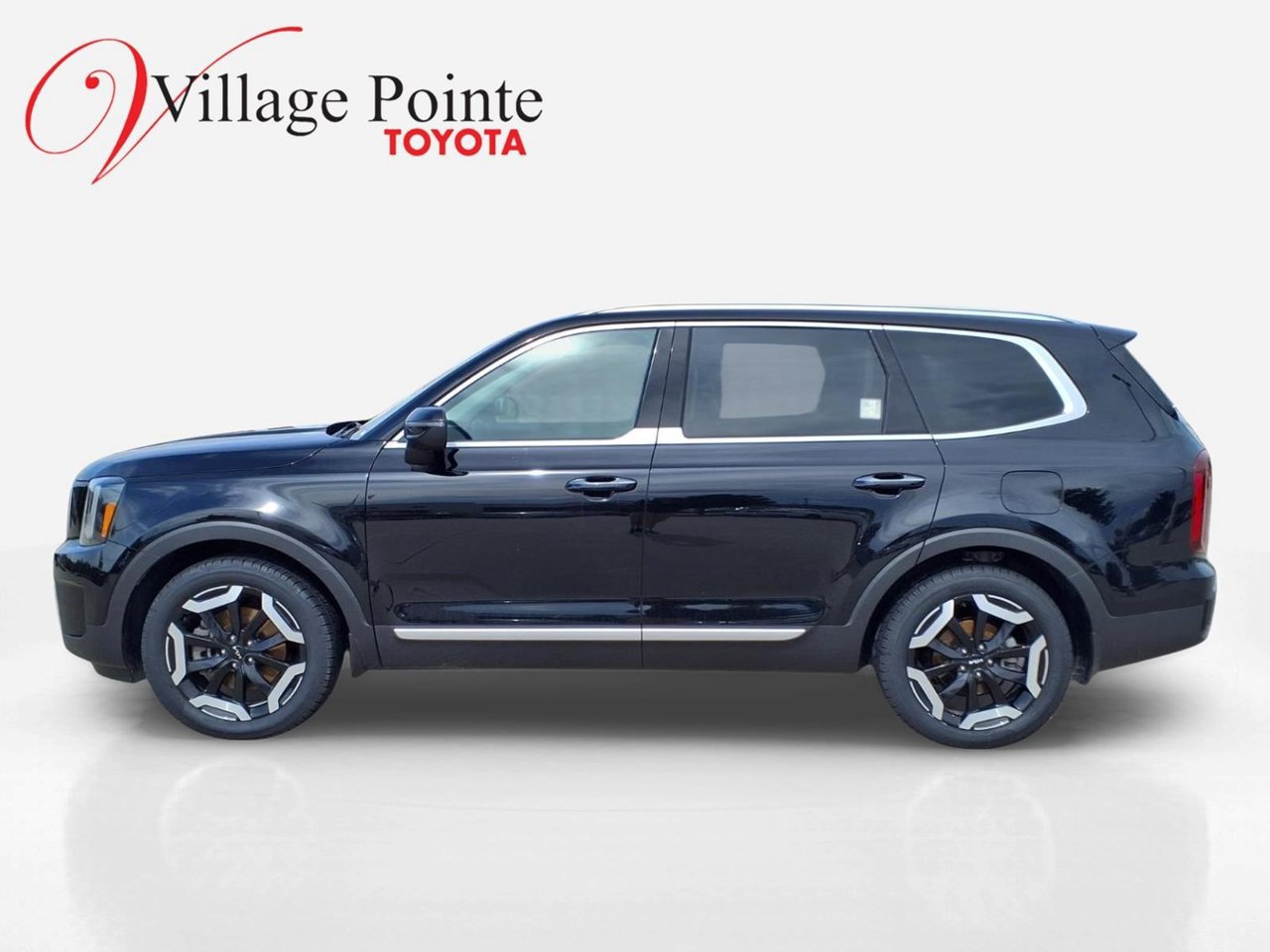 Used 2025 Kia Telluride S AWD/4WD image 2