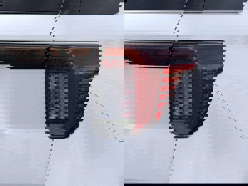 New 2025 Ford Explorer Active image 21