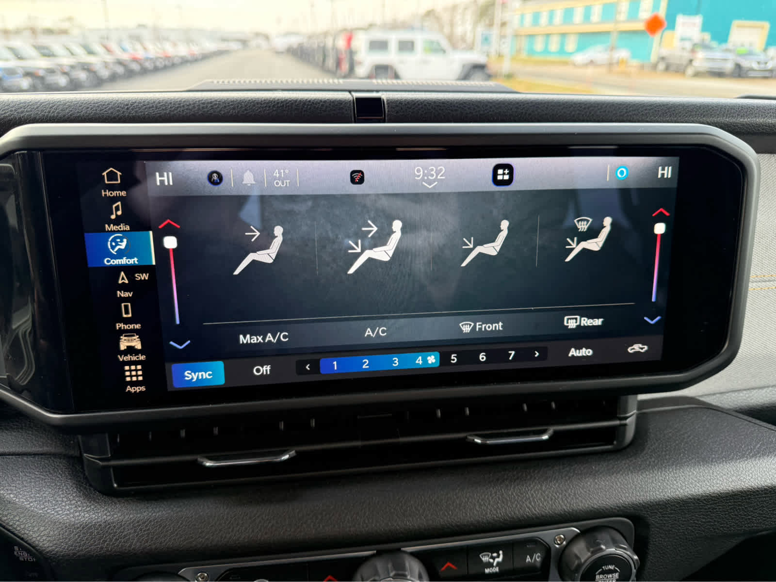 Used 2025 Jeep Gladiator Sport image 19